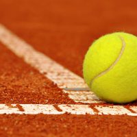 Korzyści z uprawiania tenisa ziemnego